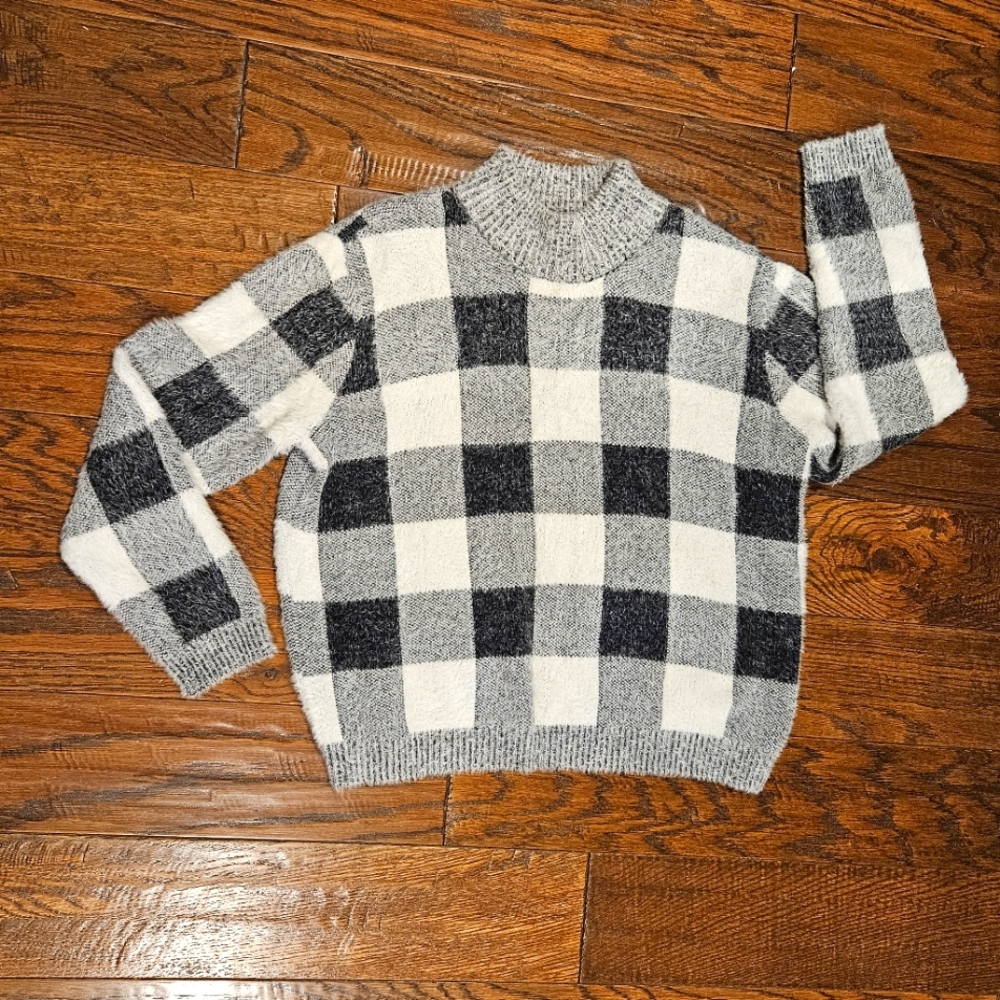 Mi ami Women's Checkered Sweater, Charcoal/White - Size Large
